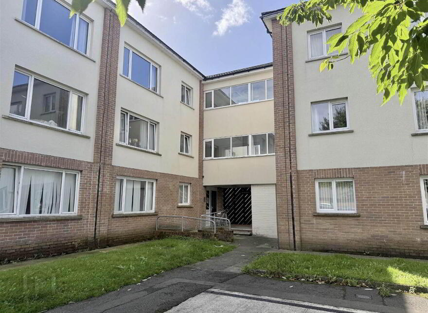 2g Cappagh Gardens, Cregagh, Belfast, BT6 0ET