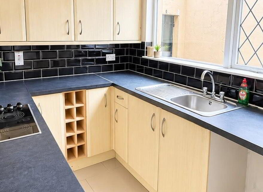 26 Glenvarlock Street, Belfast, BT5 5GS