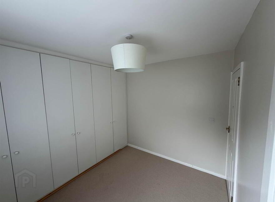 8 Month Lease @, 49 Thornhill Parade, Belfast, BT5 7AT