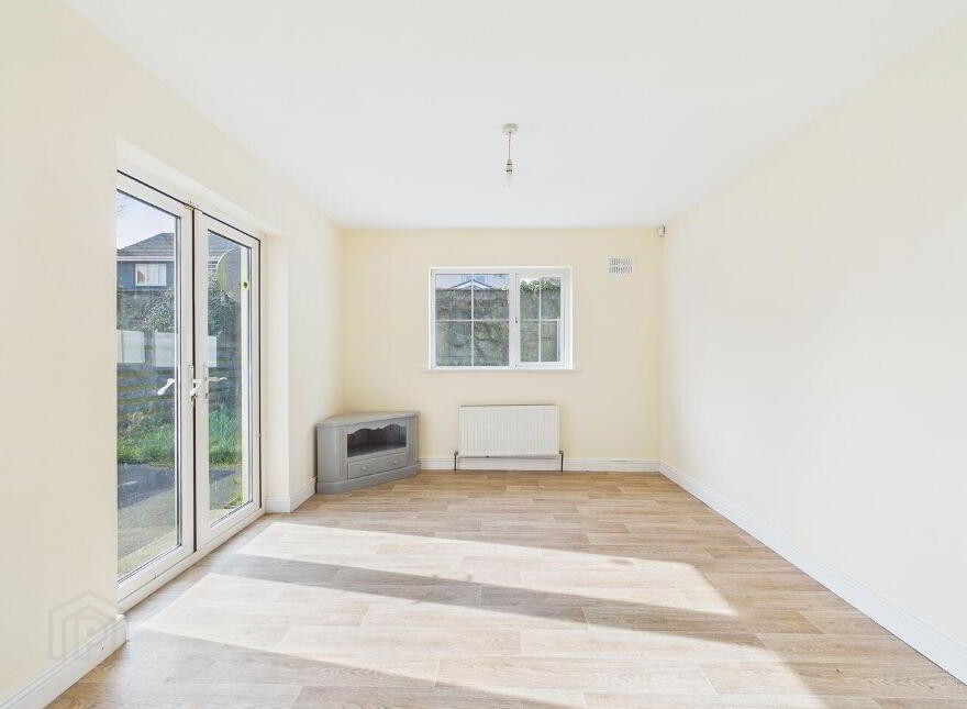 4 Aghnaharna Court, Stradbally Road, Portlaoise, R32X0XH