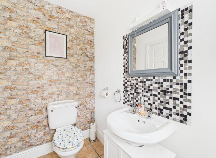 8 The Crescent, Kilminchy, Portlaoise, R32A6CT
