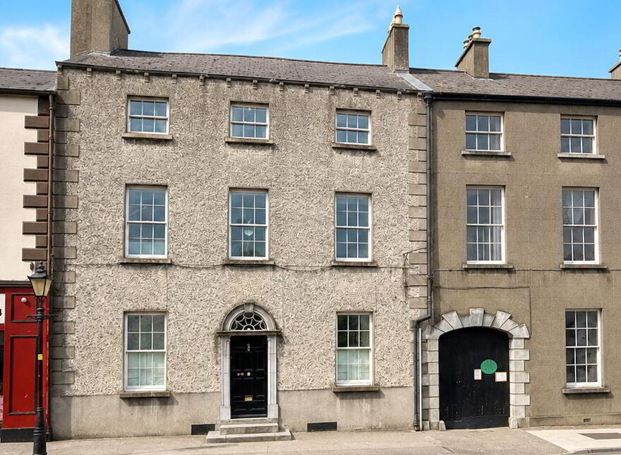O'Connell Square, Mountmellick, Mountmellick, R32VR68