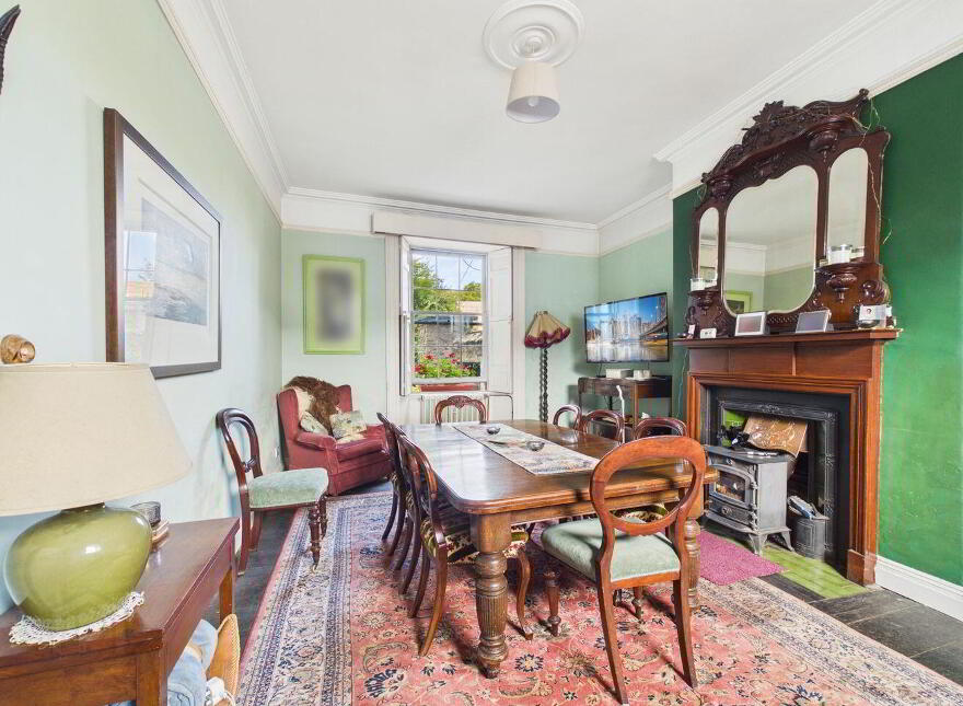 O'Connell Square, Mountmellick, Mountmellick, R32VR68
