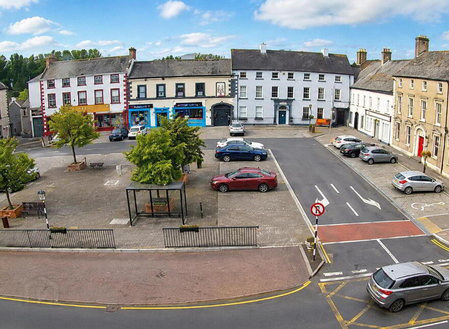O'Connell Square, Mountmellick, Mountmellick, R32VR68