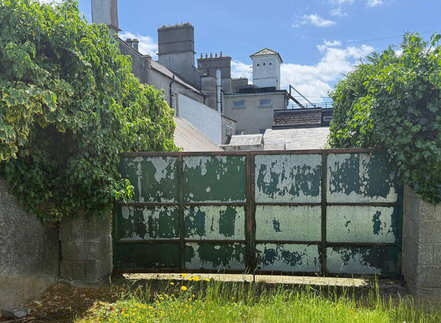 Leinster House, Main Street, Abbeyleix, R32XNT9