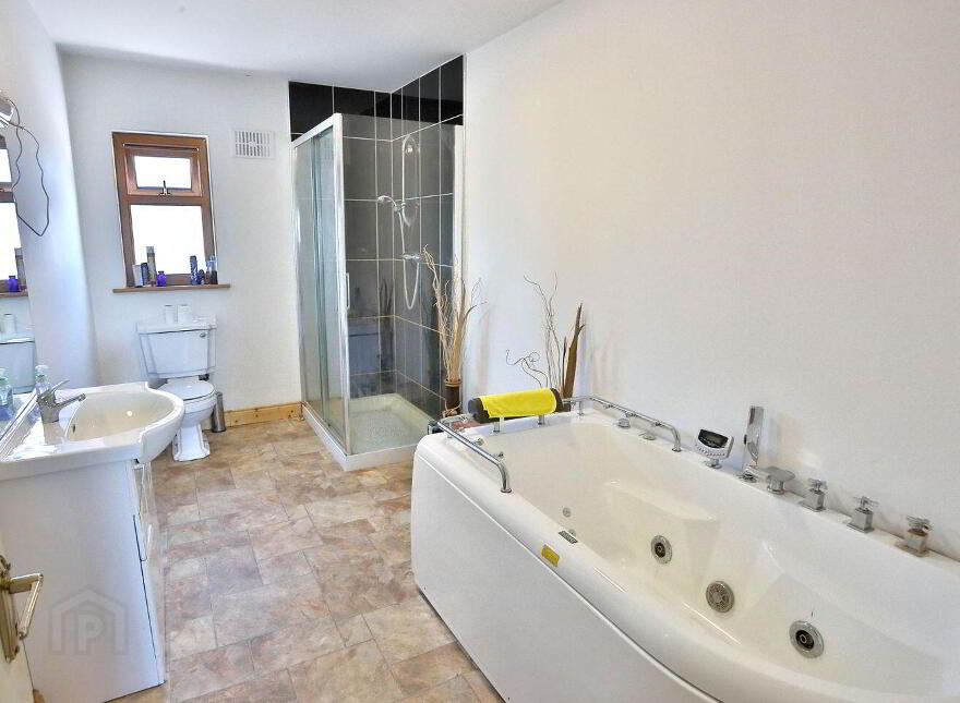 Clondouglas, Derrykearn, Abbeyleix, Cromoge, R32A5N9