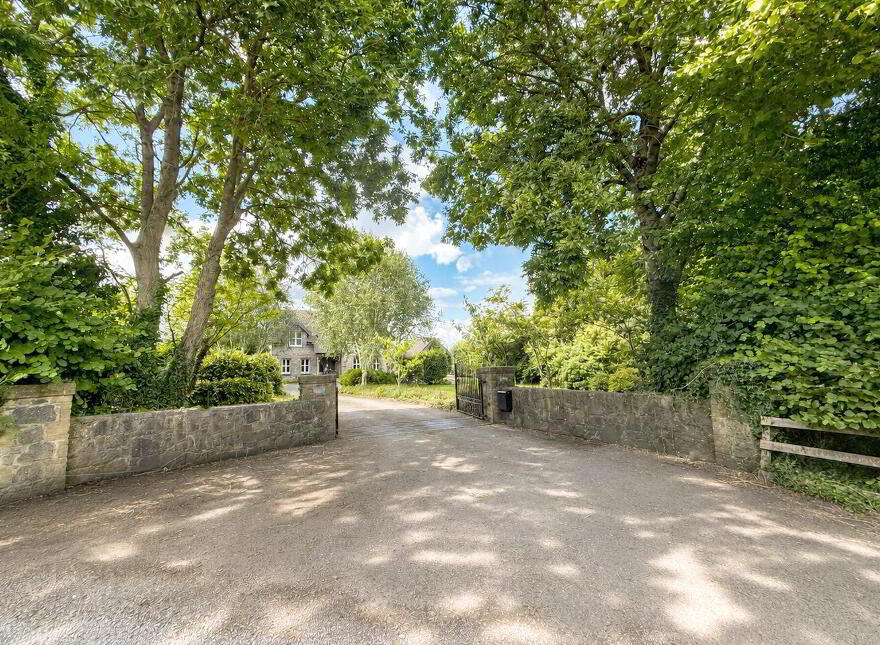 Baunarawn Lodge, Clonkeen, Ardlea, R32XWY2