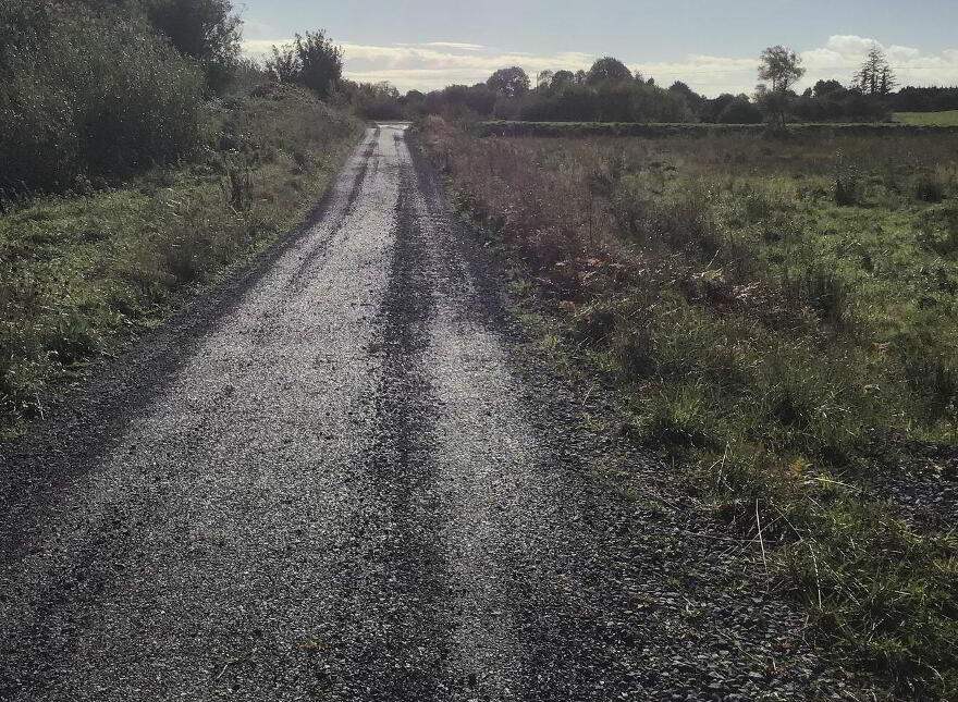 Taugheen, Claremorris