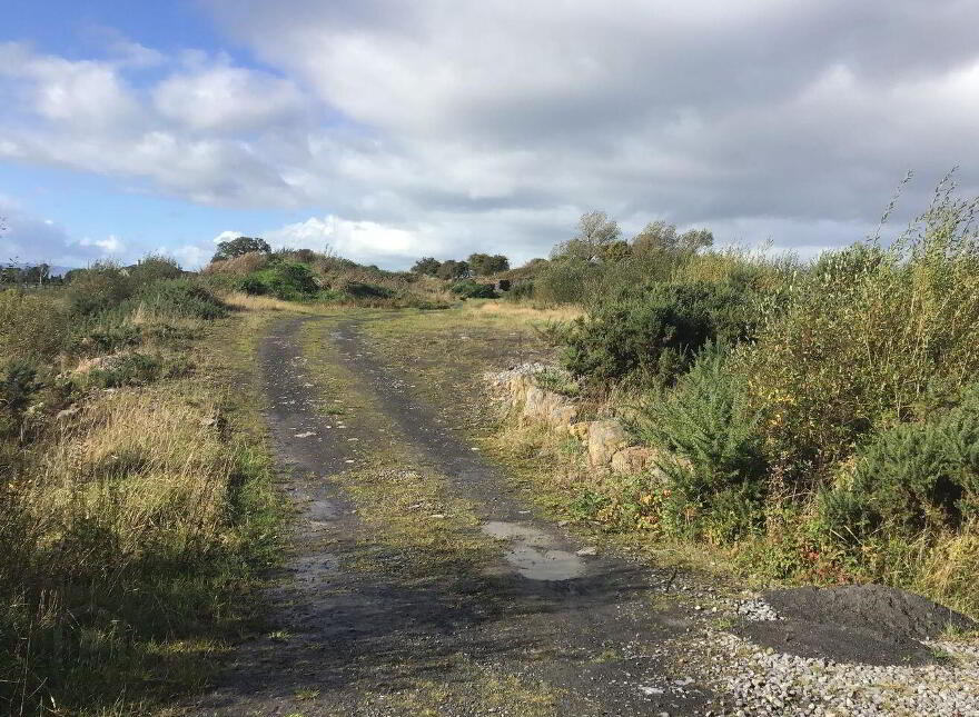 Taugheen, Claremorris