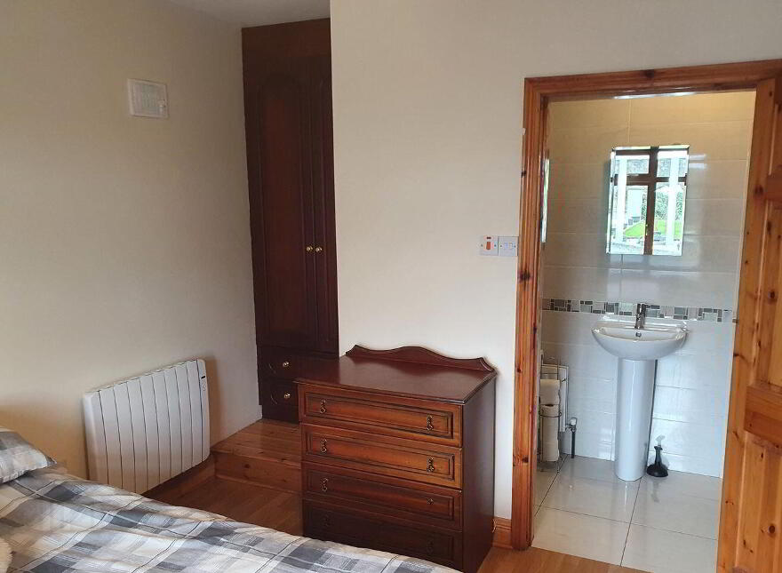 Costa Plenti, Rathlena, Ballinlough, F45NN84