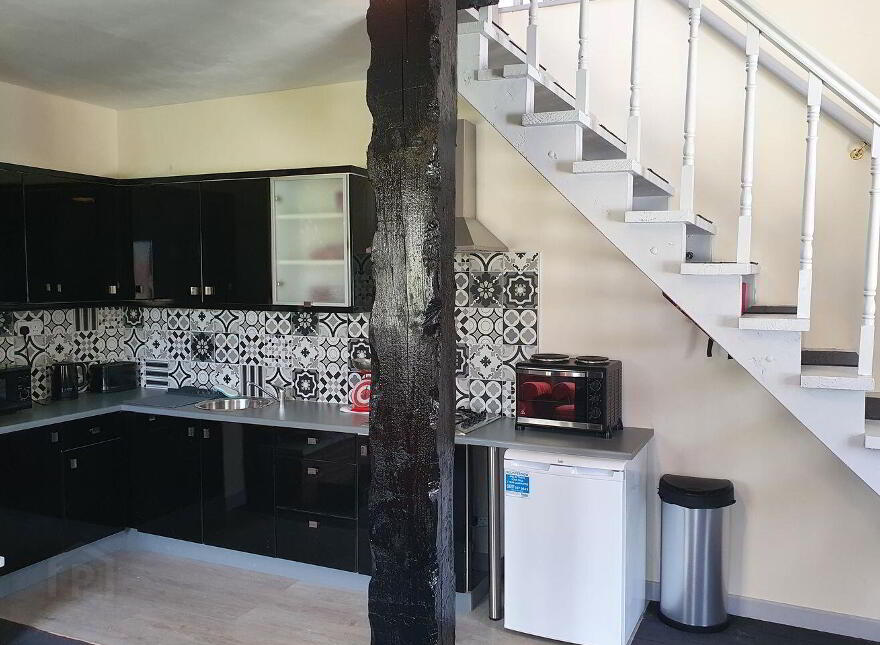 Costa Plenti, Rathlena, Ballinlough, F45NN84