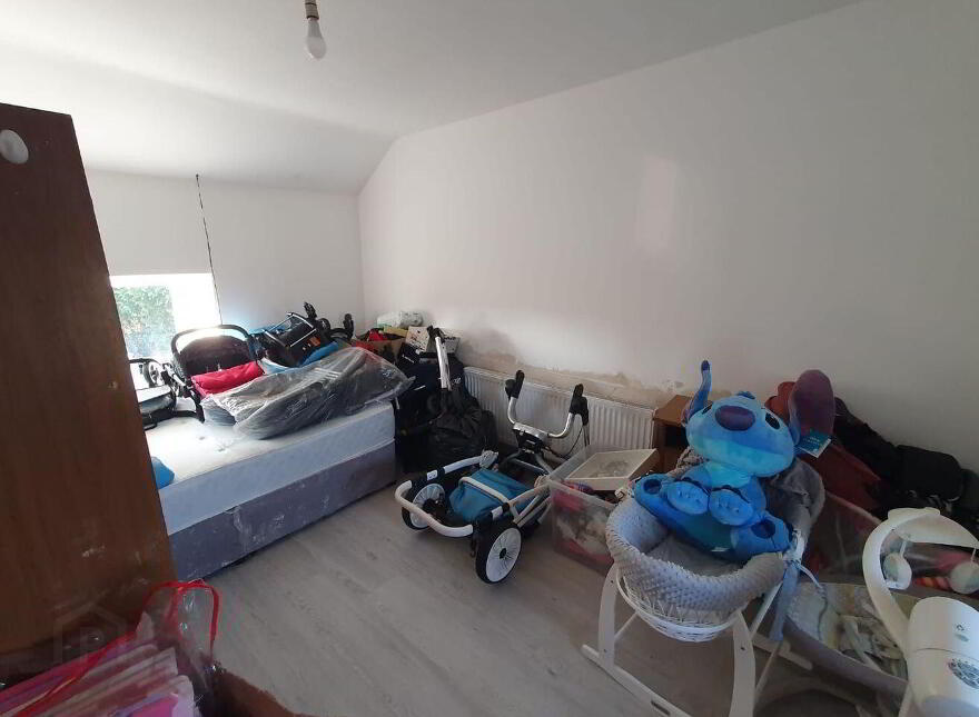 Chariot Lounge, Corskeagh, Frenchpark, F45C963