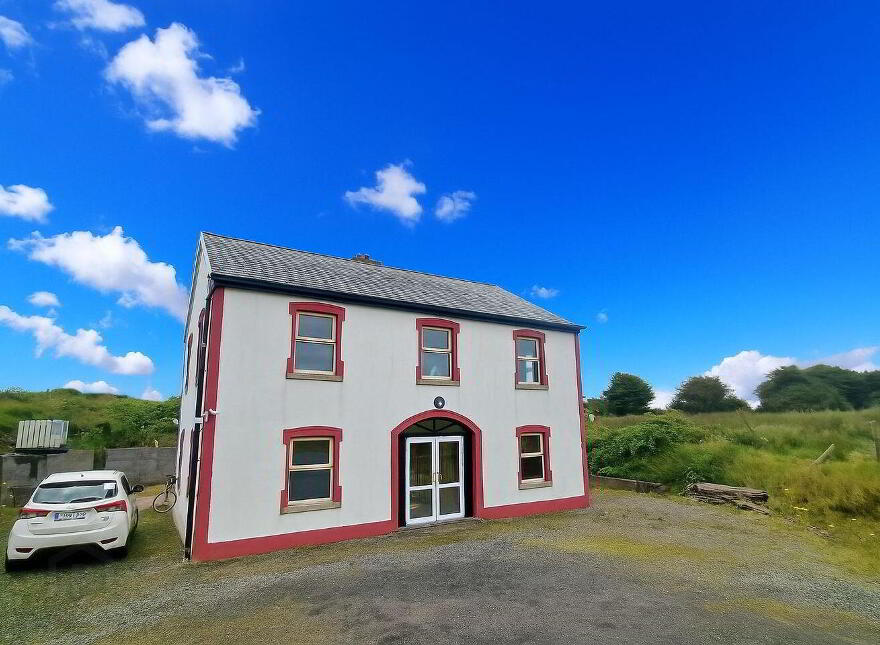 Curneen, Claremorris, F12T8N3