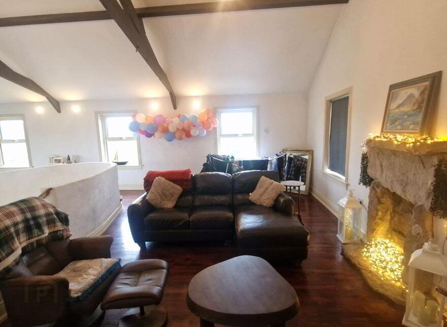 Curneen, Claremorris, F12T8N3