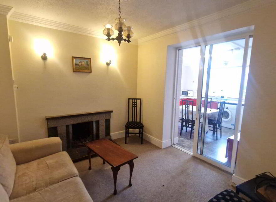 Saint Patrick's Street, Castlerea, F45H592