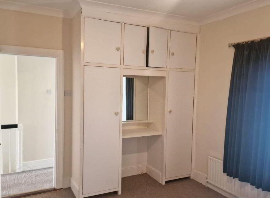 Saint Patrick's Street, Castlerea, F45H592