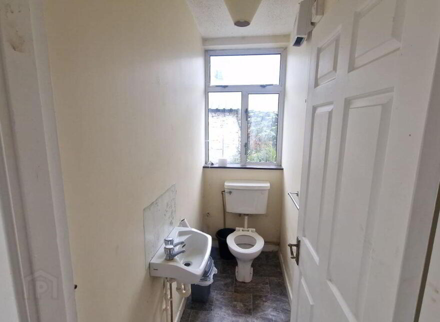 Saint Patrick's Street, Castlerea, F45H592