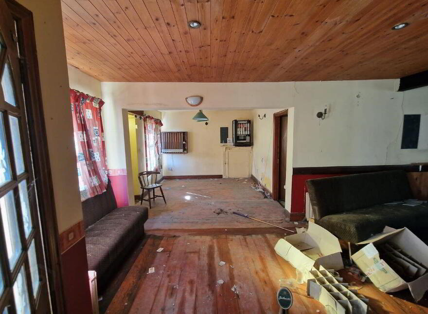 Irishtown, Claremorris, Cloonmore, F12KV80