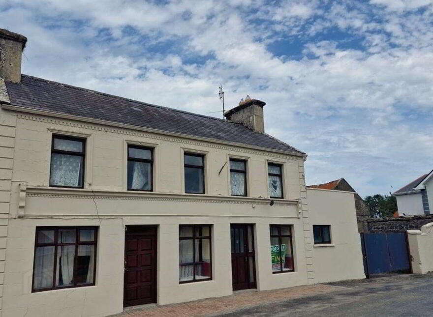 Irishtown, Irishtown, F12X0V9