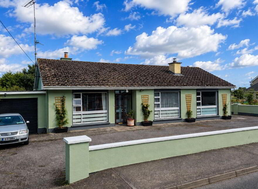 Cloonshanville, Frenchpark, F45X820
