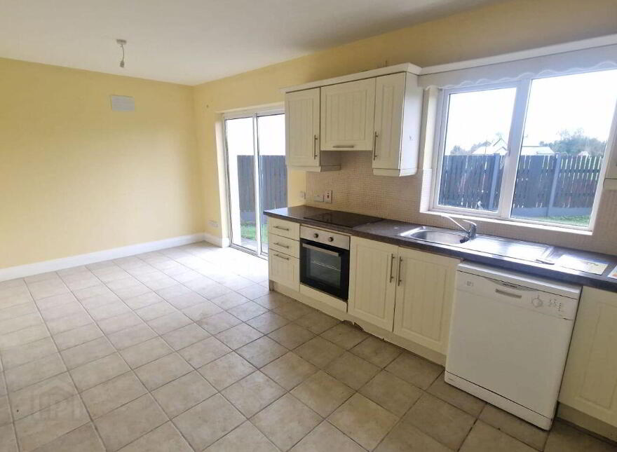 93 Tarmon Manor, Castlerea, F45WV34