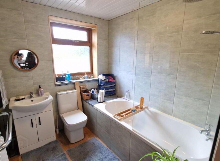 Lugakeeran, Castlerea, F45TA48