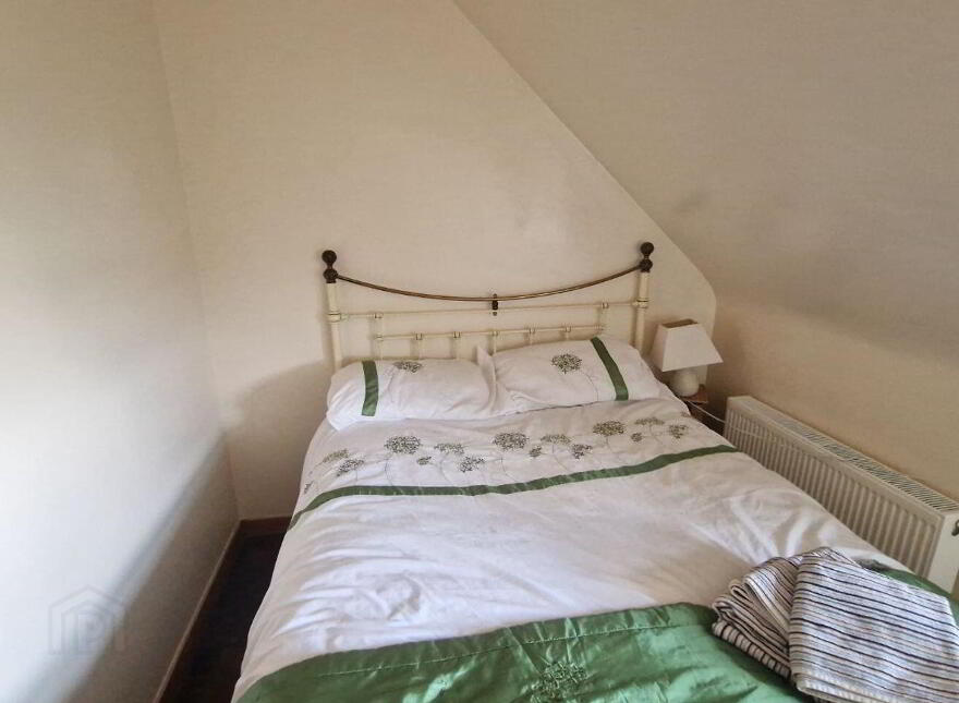 Caddellbrook School, Caddellbrook, Castlerea, F45R940