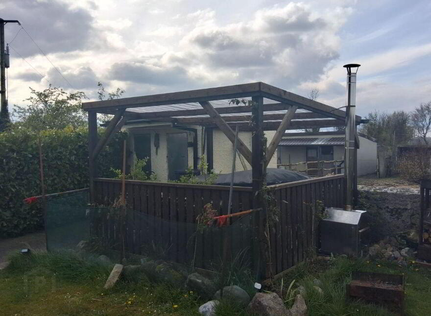 Caddellbrook School, Caddellbrook, Castlerea, F45R940