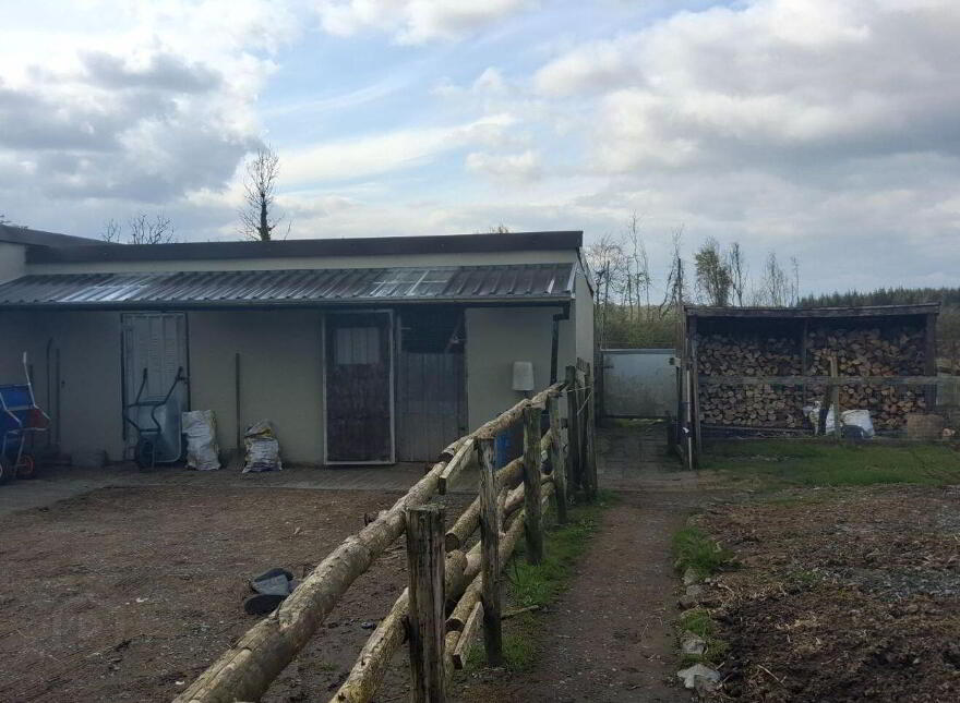 Caddellbrook School, Caddellbrook, Castlerea, F45R940
