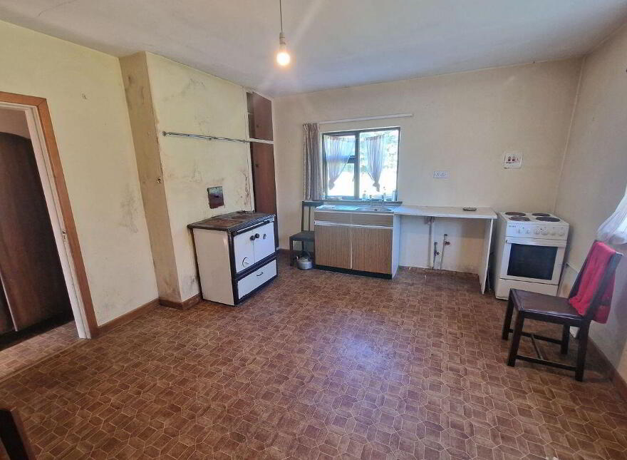 Knock Road, Claremorris, F12HP73
