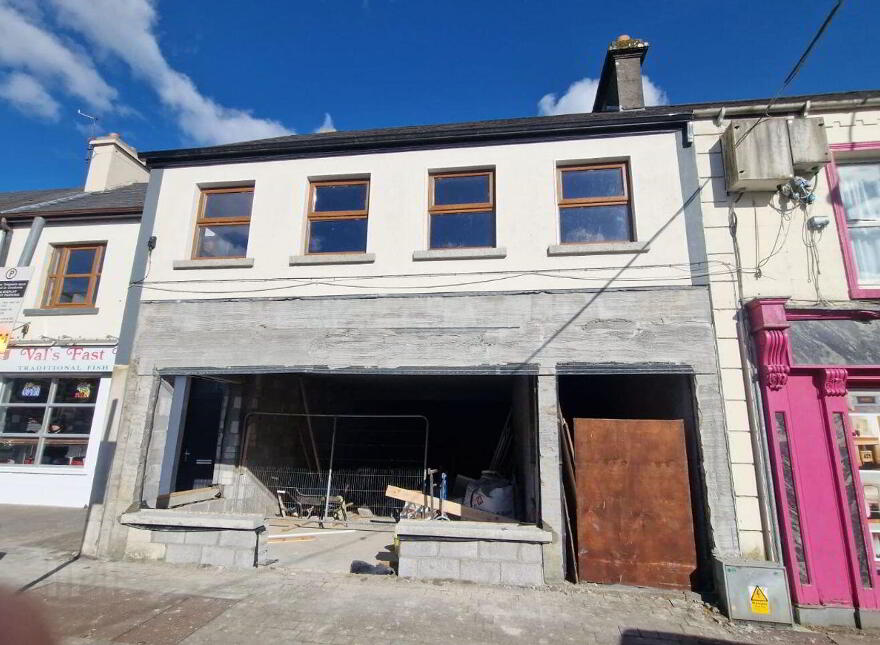 James Street, Claremorris, F12N822
