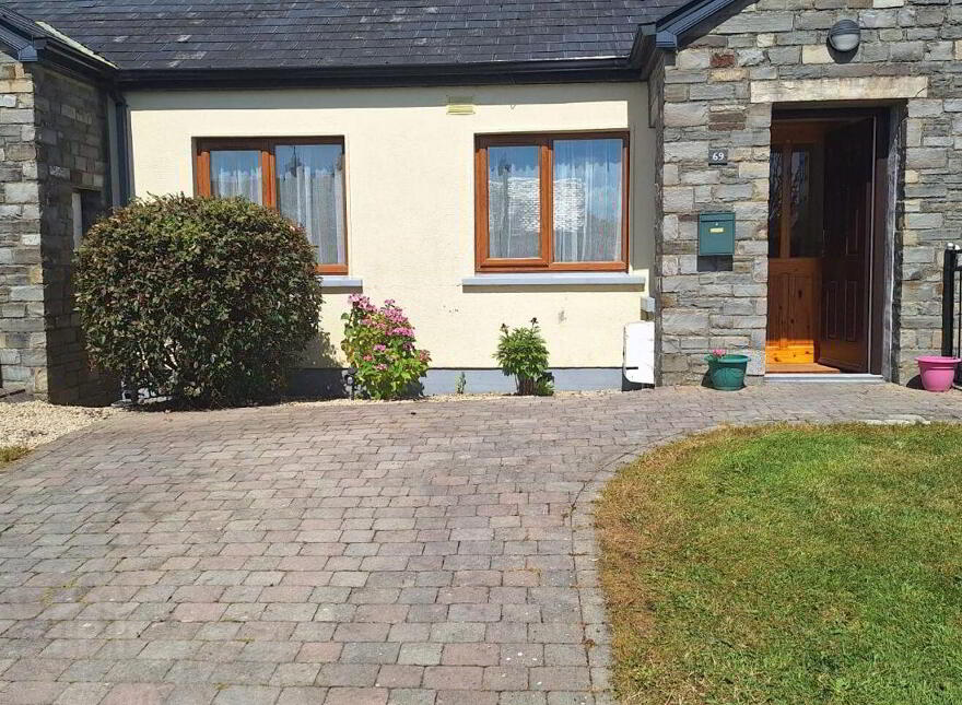 69 Carrowmore Meadows, Knock, F12YN77
