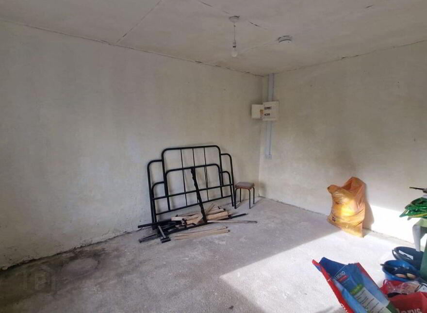 Aghadiffin, Kilkelly, Urlaur, F35YY60