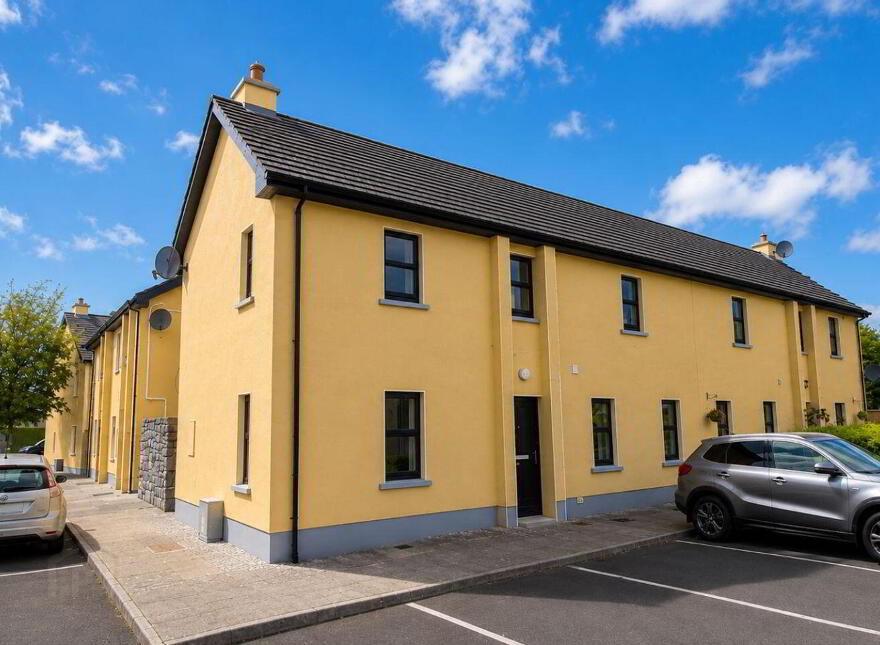 6 Elm Gardens, Balla, F23YC64 photo