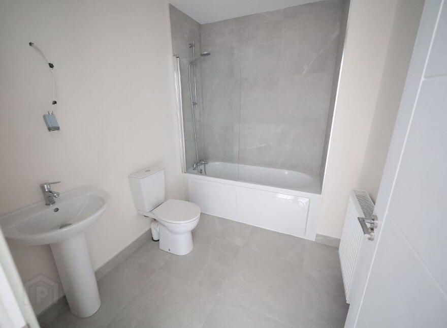 3 Rae An Mhionnain, Minane Bridge, P17E297