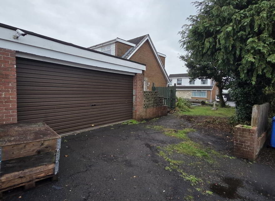18 Cairnmore Park, Lisburn, BT28 2DN