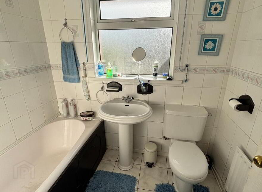 49 Glenmore Park, Altnagelvin, Londonderry, BT47 2JY