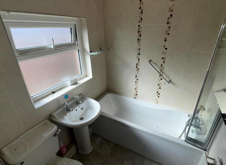 75 Maypole Park, Dromore, BT25 1SJ