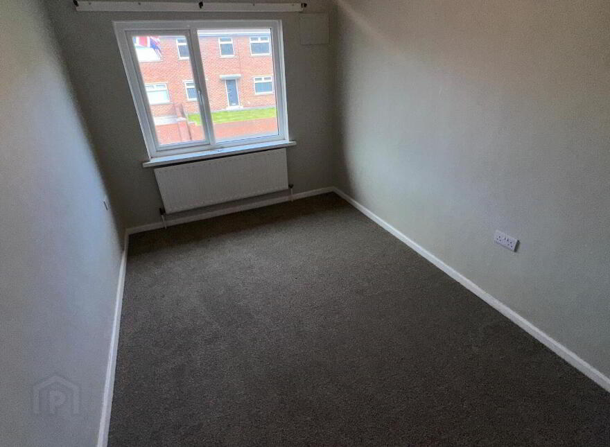 75 Maypole Park, Dromore, BT25 1SJ