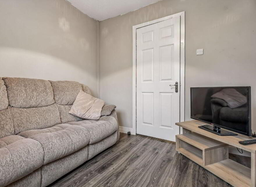 8 The Green, Saint Catherine's Estate, Rush, K56D622