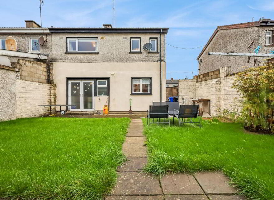 8 The Green, Saint Catherine's Estate, Rush, K56D622