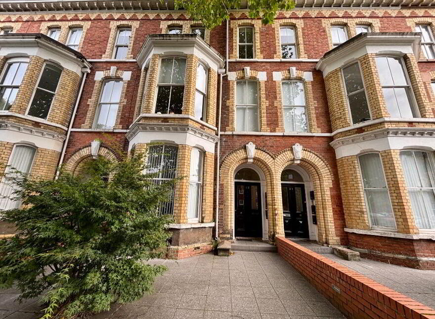 2, 23 Ulsterville Avenue, Belfast, BT9 7AS