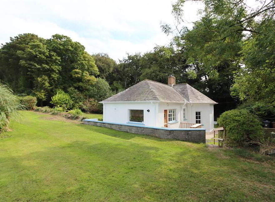20 Ballyalloly Road, Off Hillsborough Road, Comber, BT23 5PN