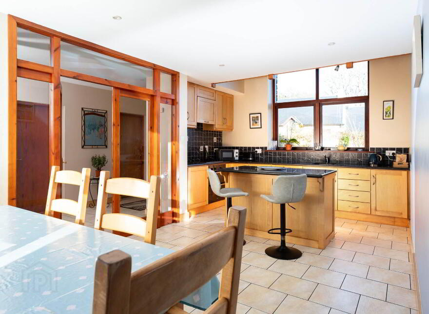 4 Glenard, Castletownshend, P81RF86