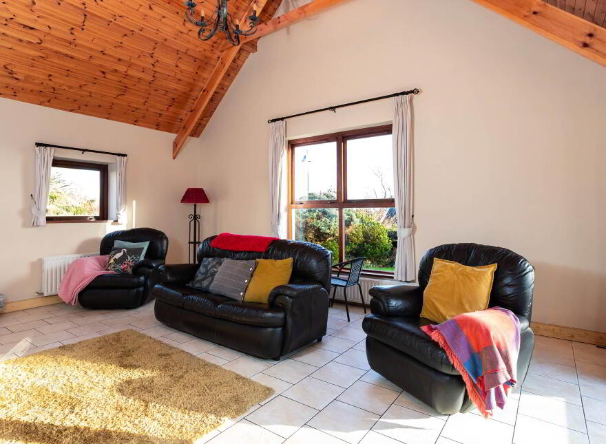 4 Glenard, Castletownshend, P81RF86