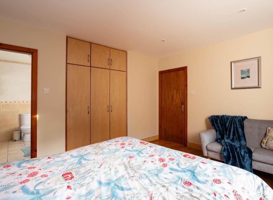 4 Glenard, Castletownshend, P81RF86