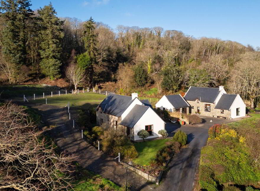4 Glenard, Castletownshend, P81RF86