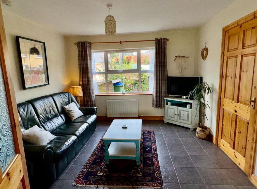 3 Bay View Cottages, Kilcrohane, P75F682