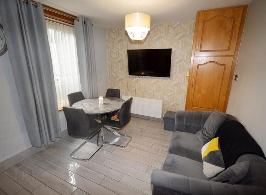 2 Albert Terrace, Main Street, Lifford, F93V2YH