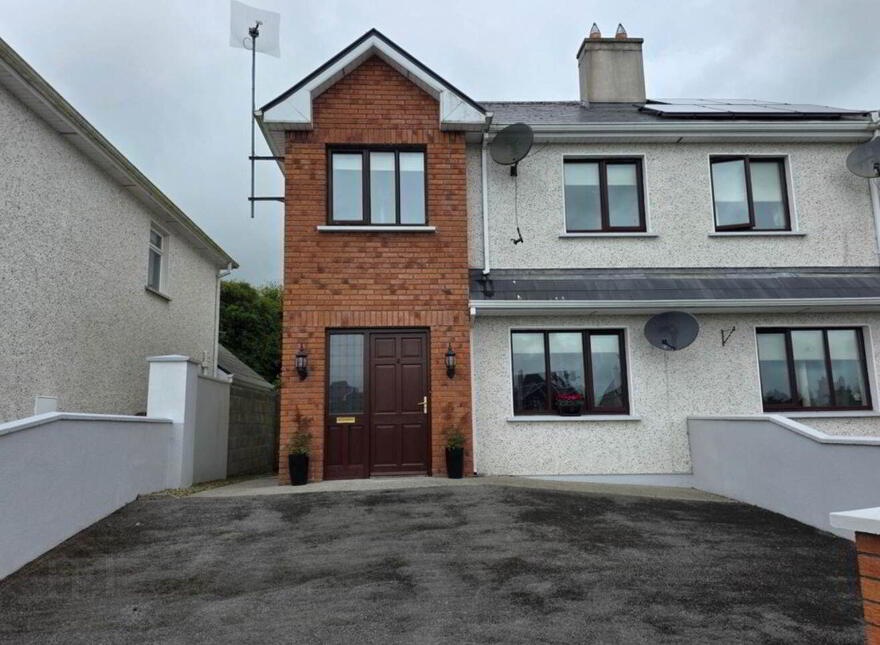 4 Dudley Heights, Glenamaddy, F45K030